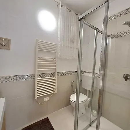 Apartment La Corte Di Gio' 1 Nave (Brescia)